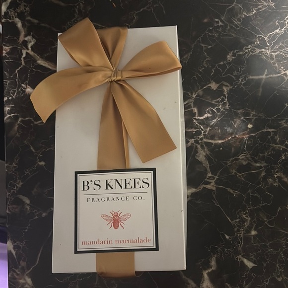 B’s Knees Other - Gift Box with Gold Ribbon
